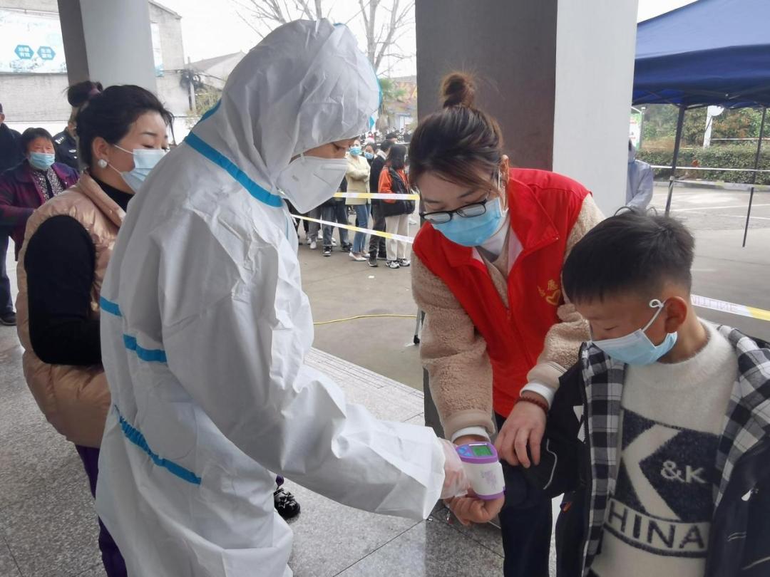 团圆抗疫战场,团聚青年同战疫