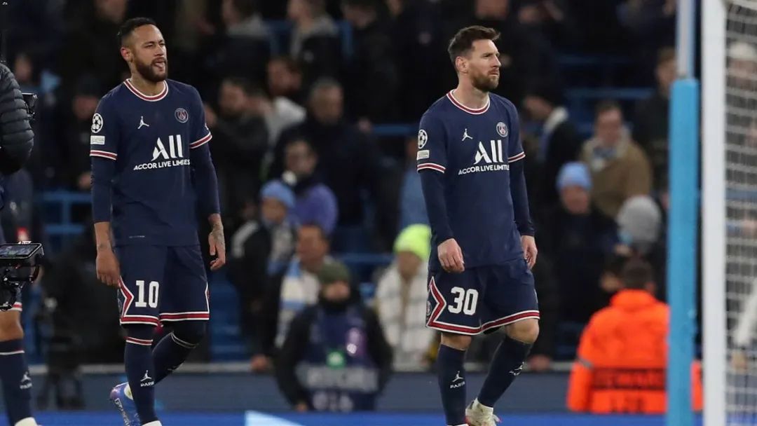 梅西内马尔苏亚雷斯比翼齐飞,梅西和内马尔合拍