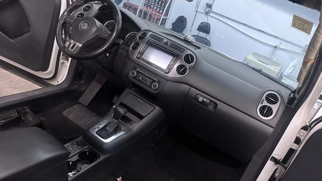 12年大众途观二手车翻新,大众途观外观塑料件翻新