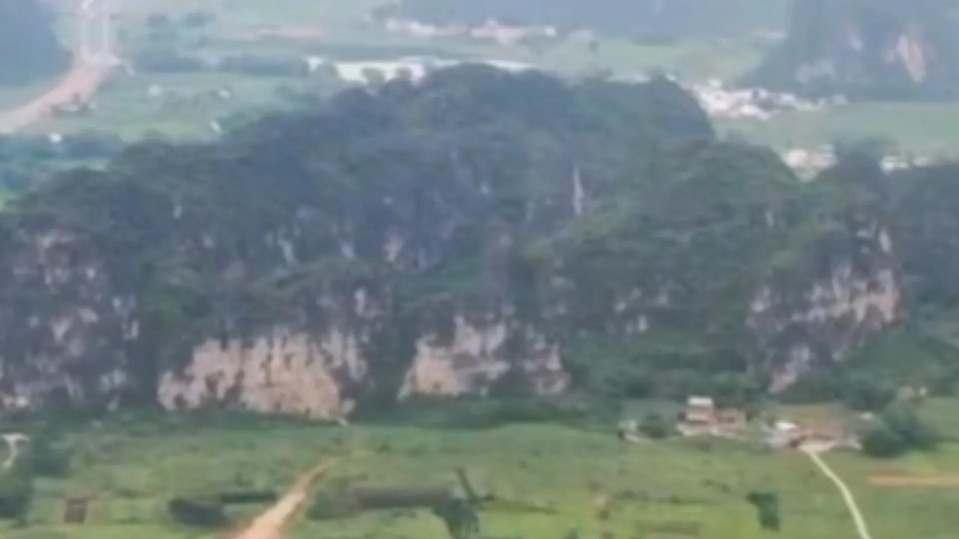 18岁女孩被卖到山村嫁给傻子,花季少女被卖大山嫁傻子