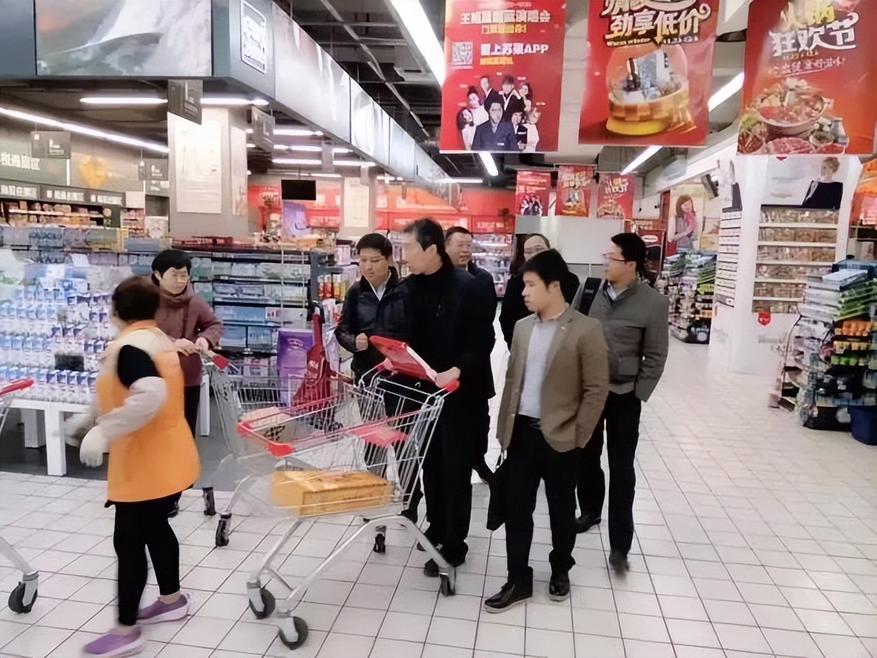 超市自助收银机款式,超市新型收款机