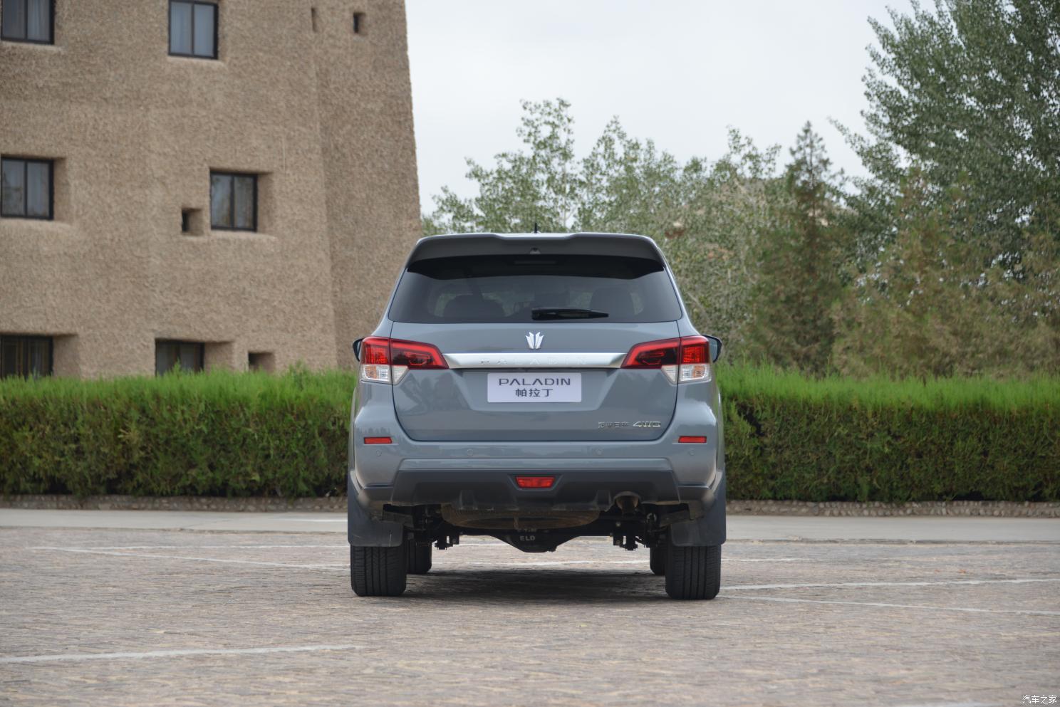 日产帕拉丁试驾视频,日产帕拉丁试驾