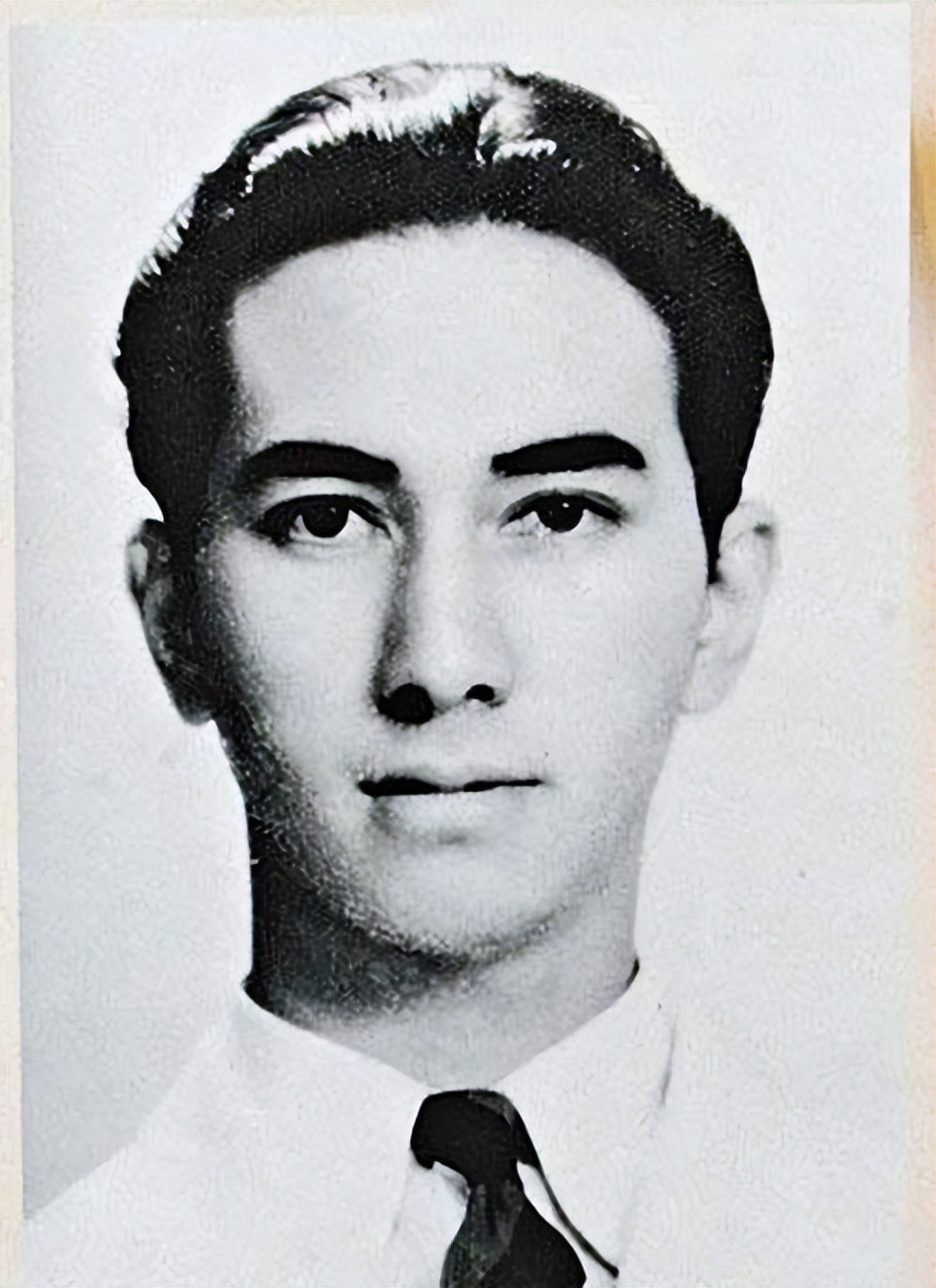 赌王何鸿燊800万,赌王何鸿燊去世谁来抬棺