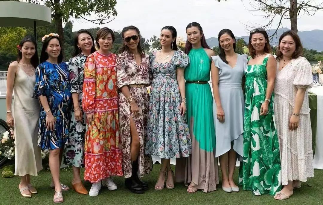 郭晶晶巩俐与明星合影,郭晶晶张曼玉合影