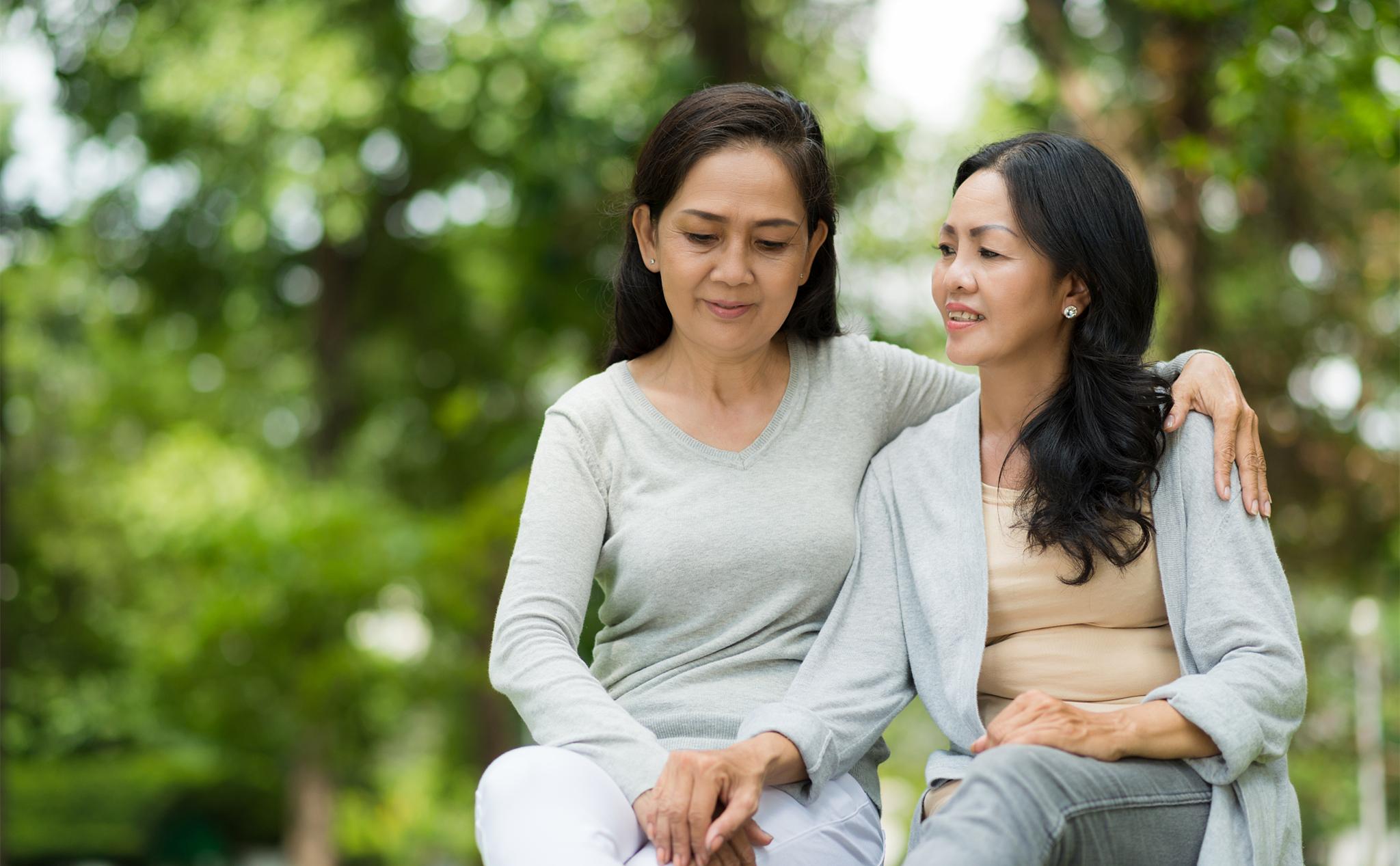 富婆爱上小20岁小鲜肉完整版,富婆迷恋小14岁帅哥