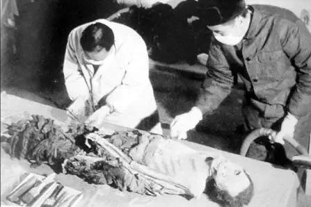 山西大同万人坑历史还原,大同万人坑历史什么时候发现的