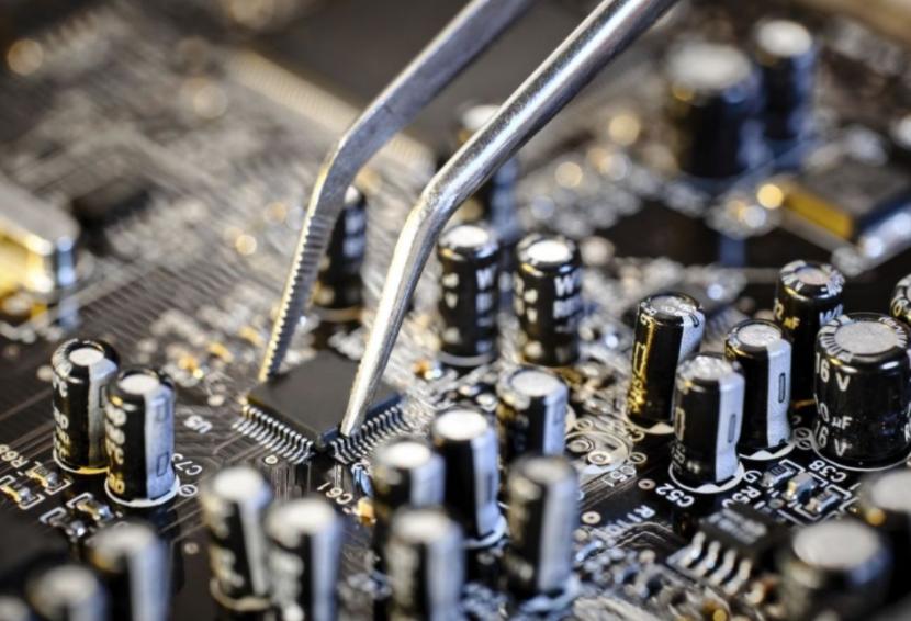 美芯片巨头加入中国阵营,美半导体巨头解散在华部门