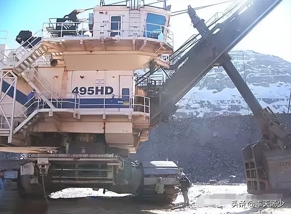 露天煤矿用的巨型电铲,太重矿山电铲