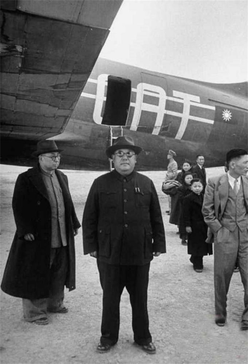 逃往美国的马鸿逵,马鸿逵去美国带走多少黄金