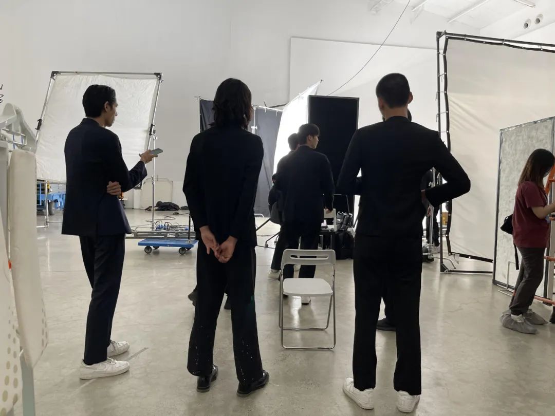 拍时尚杂志动作要夸张吗,离谱时尚杂志