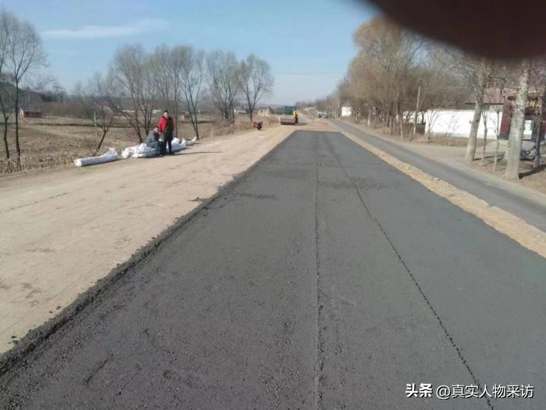 我，农村人，从一贫如洗到年入百万，致富不忘感恩，为村里修公路