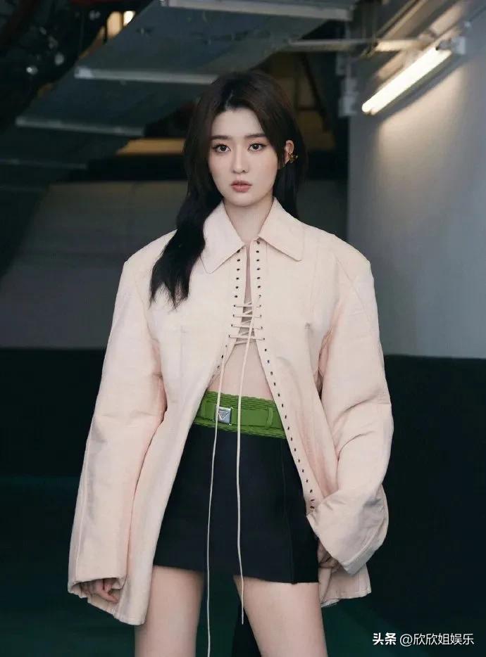 女明星乔欣走红毯,女明星乔欣