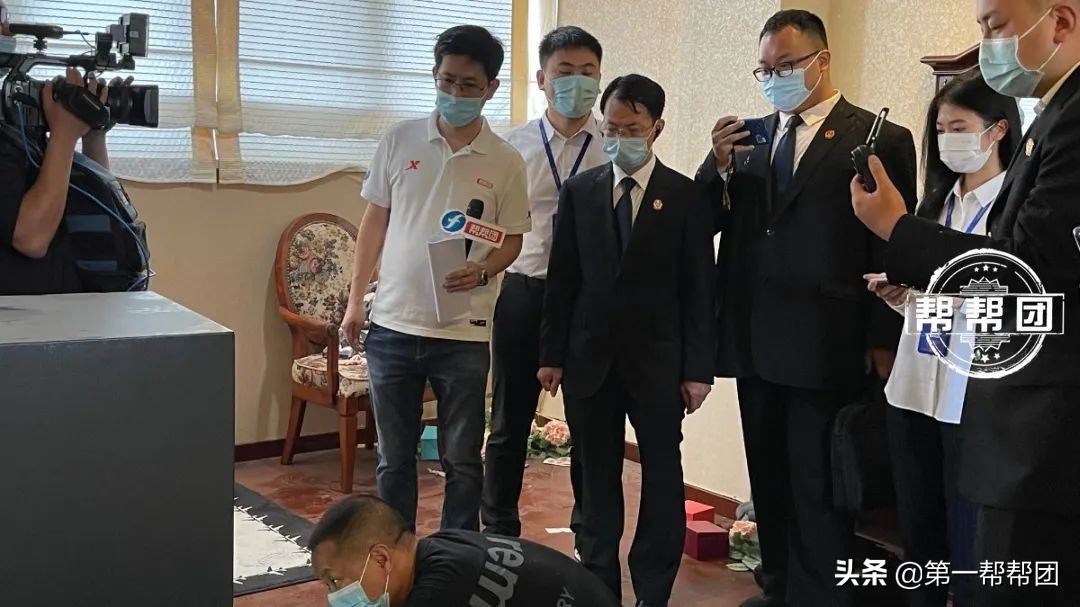 男子欠100多万被强制腾房,男子欠债2亿被法院执行抓到了吗