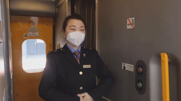 坐火车手机没电攻略,坐火车手机没电了应该去哪儿充