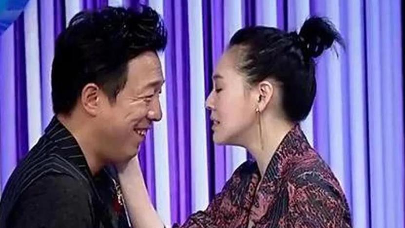 靠肩撒娇、摸脸掐腰、强吻壁咚，没分寸感的女明星算不算耍流氓？