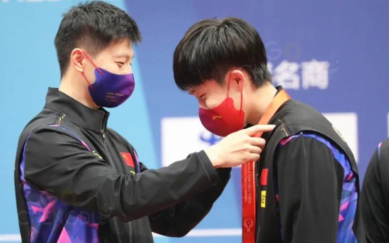 椹緳绮惧僵闇告皵澶哄啝鏃跺埢璁╃悆,椹緳璁╃悆鐜嬫閽︿笂鐑悳