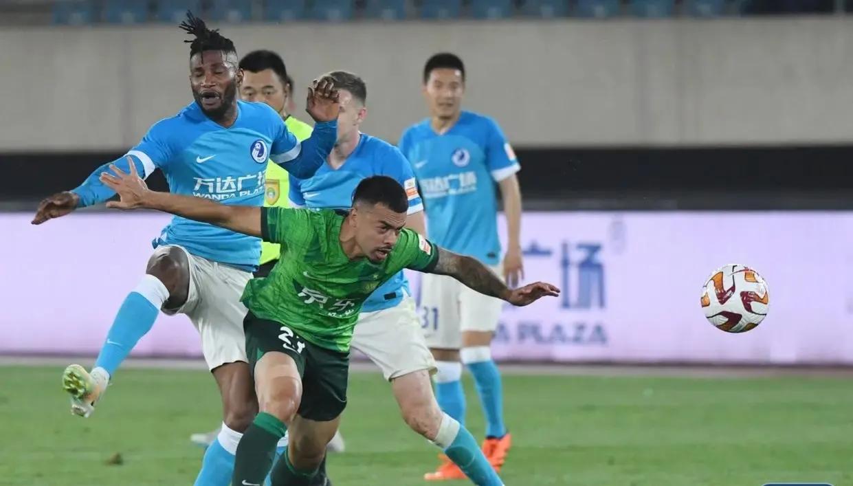 鲁能泰山上港陈蒲进球,陈蒲补时凌空斩破门