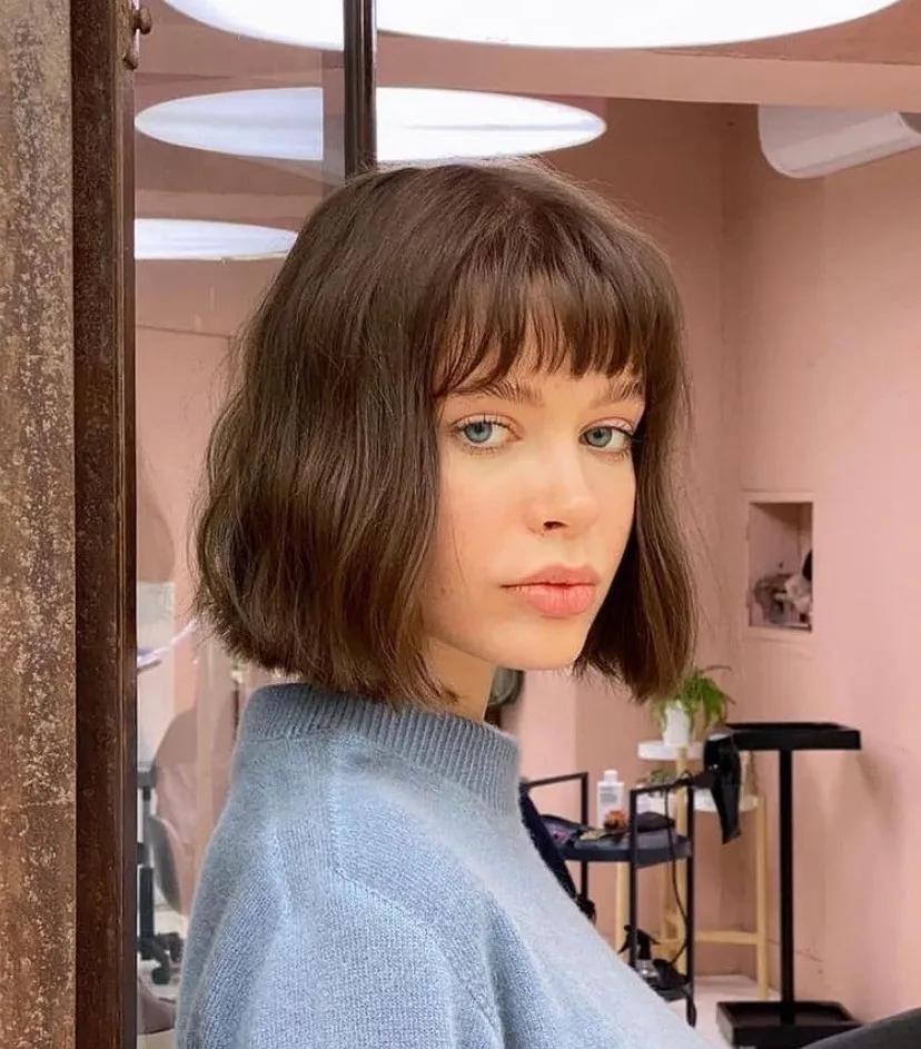 大脸妹子必选的三款发型,大脸额头窄适合什么发型