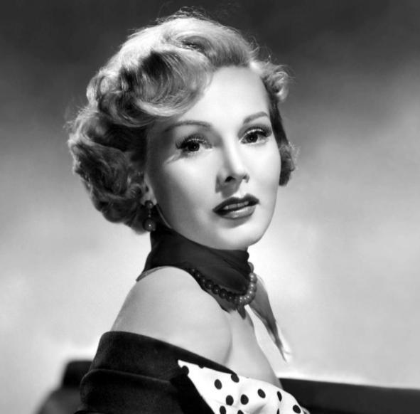 “最高级的*女妓**”：嫁老头撩鲜肉，9婚8离，与美国总统闹绯闻