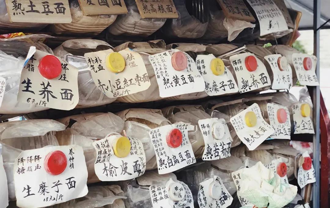 哪里城市过春节最有年味,记忆中的年味儿和过年新模式