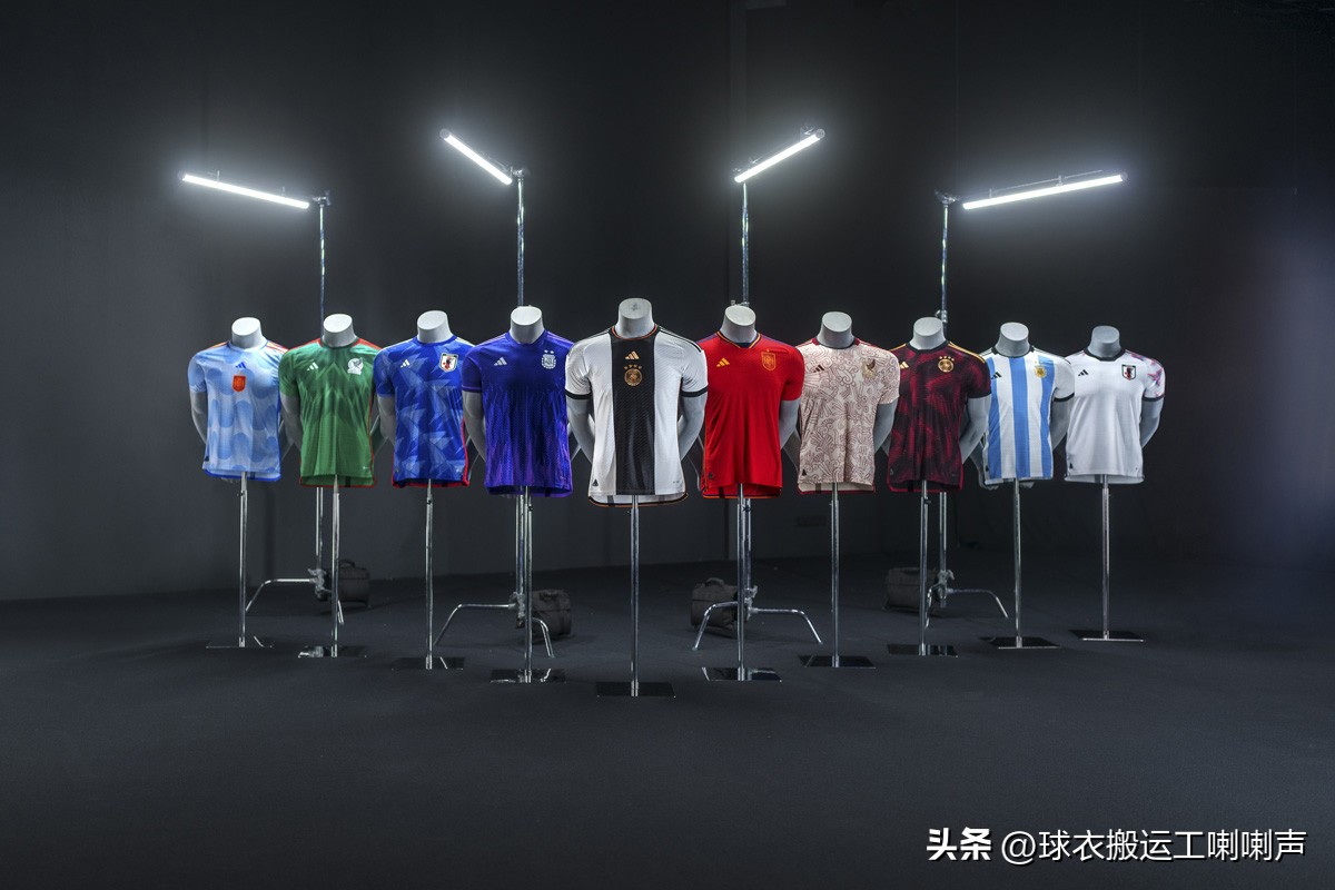阿迪达斯世界杯球衣,阿迪达斯2022世界杯球衣德国