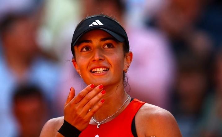 2024法网张之臻对西西帕斯赛况,法网:张之臻晋级第二轮