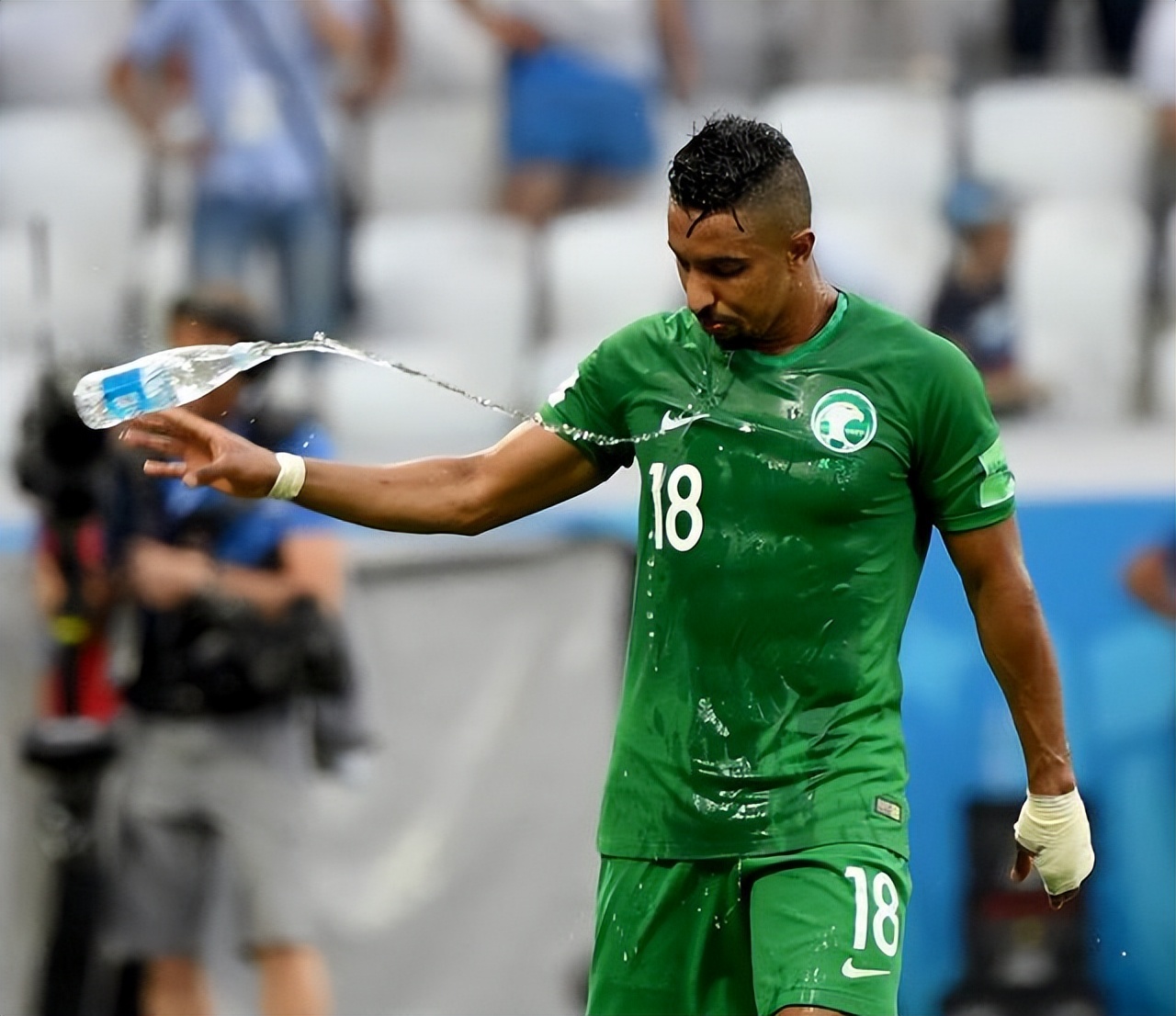 世界杯三大夺冠太太团,世界杯32强都是谁