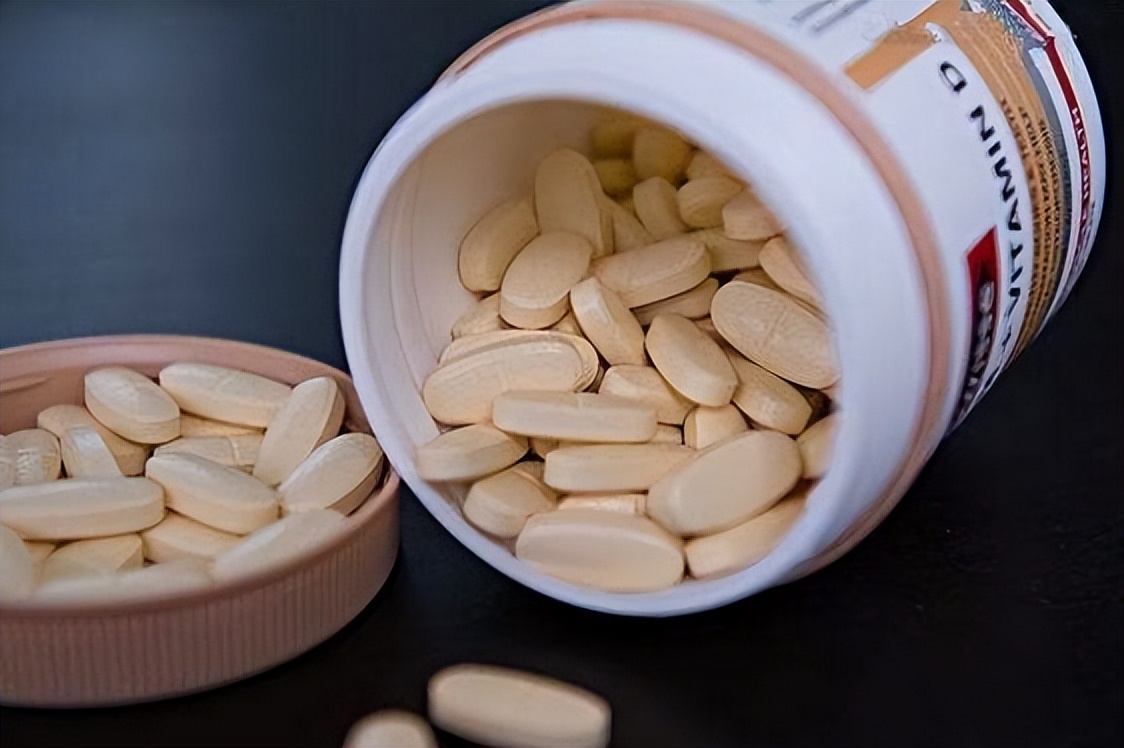 什么时间吃钙片补钙效果最好,补钙每天什么时间吃钙片最好