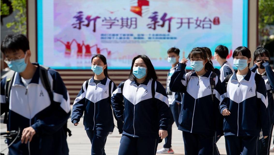 青春期15岁后做什么运动能长更高,青春期猛涨期女孩一年长多少