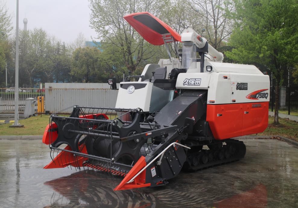 久保田收割机2022款视频介绍,久保田和洋马水稻收割机怎么选