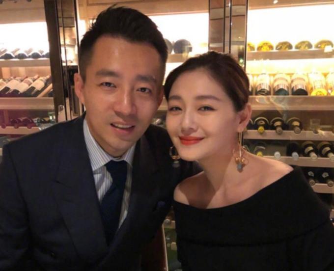 大s再婚老公婚史 (大s二婚老公年轻时照片)