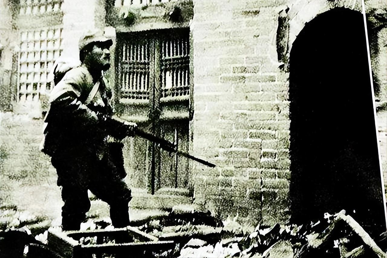 1944年，一支日军伪装成国军闯入湖南山村，5位妇女热情上前劳军