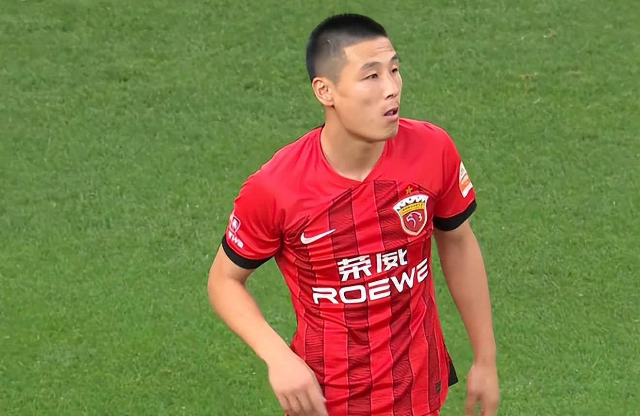 0-1！两次打铁+11打10+全场压制，海港占尽优势却被蓉城绝杀