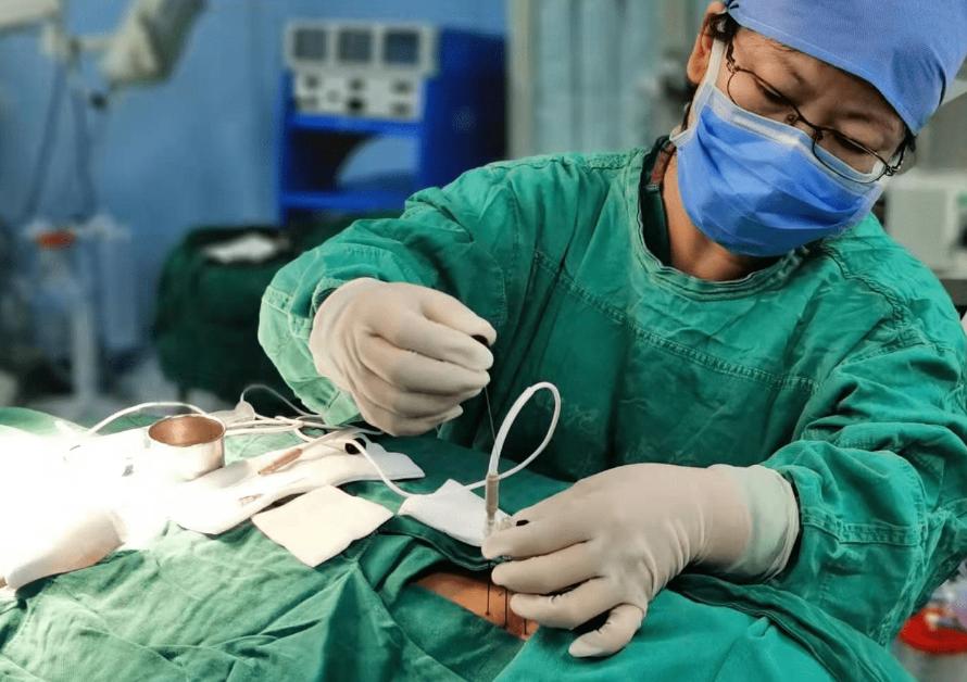 带状性疱疹的疼痛有何方法治疗,头上长带状疱疹怎么才能快速治愈