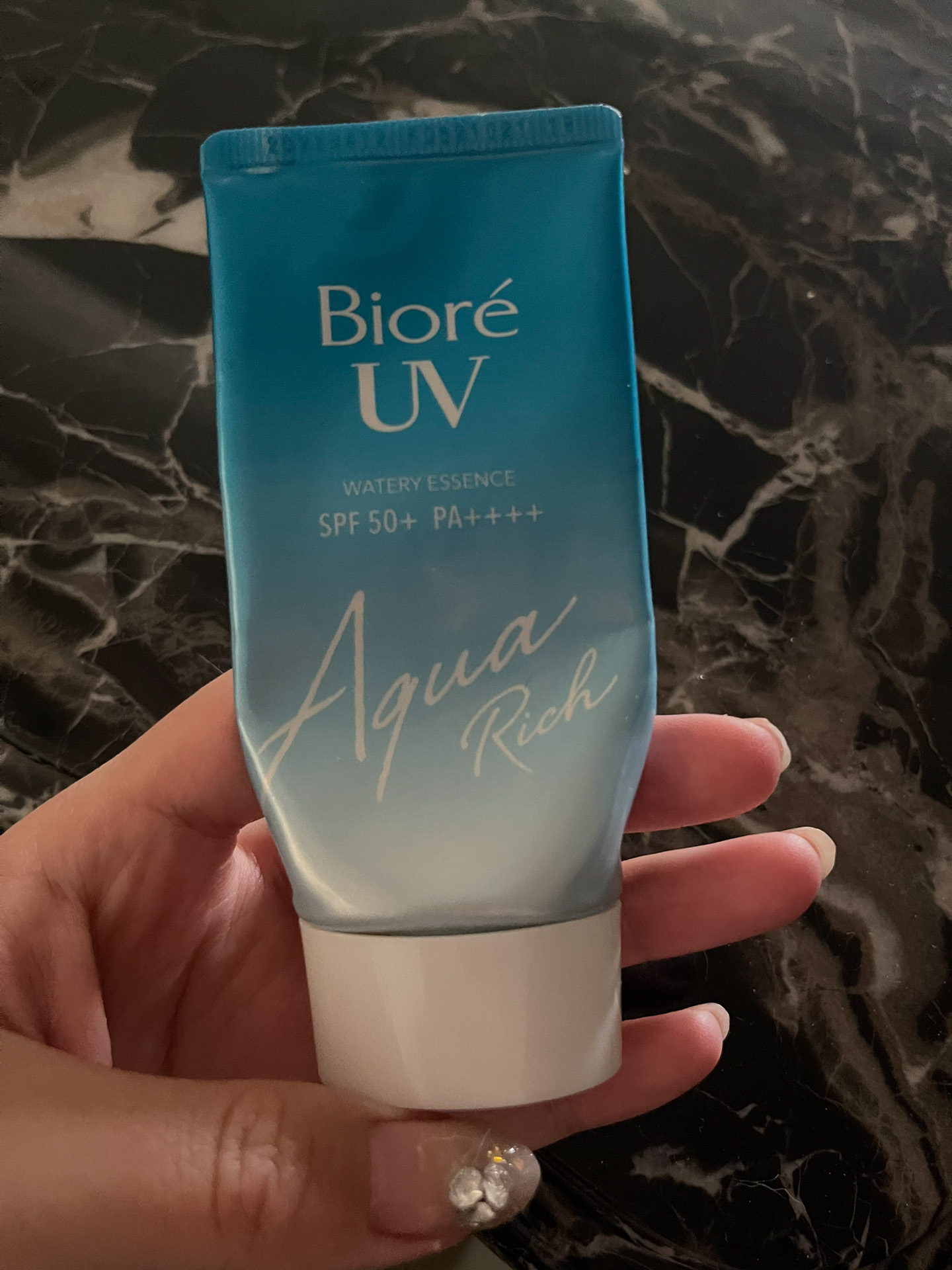 防晒霜哪个牌子防晒效果最好,国货防晒霜哪个牌子的防晒效果好