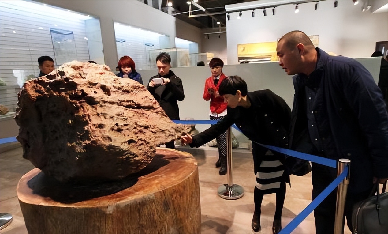 6500年前陨石落到哪了,2000年农民发现陨石