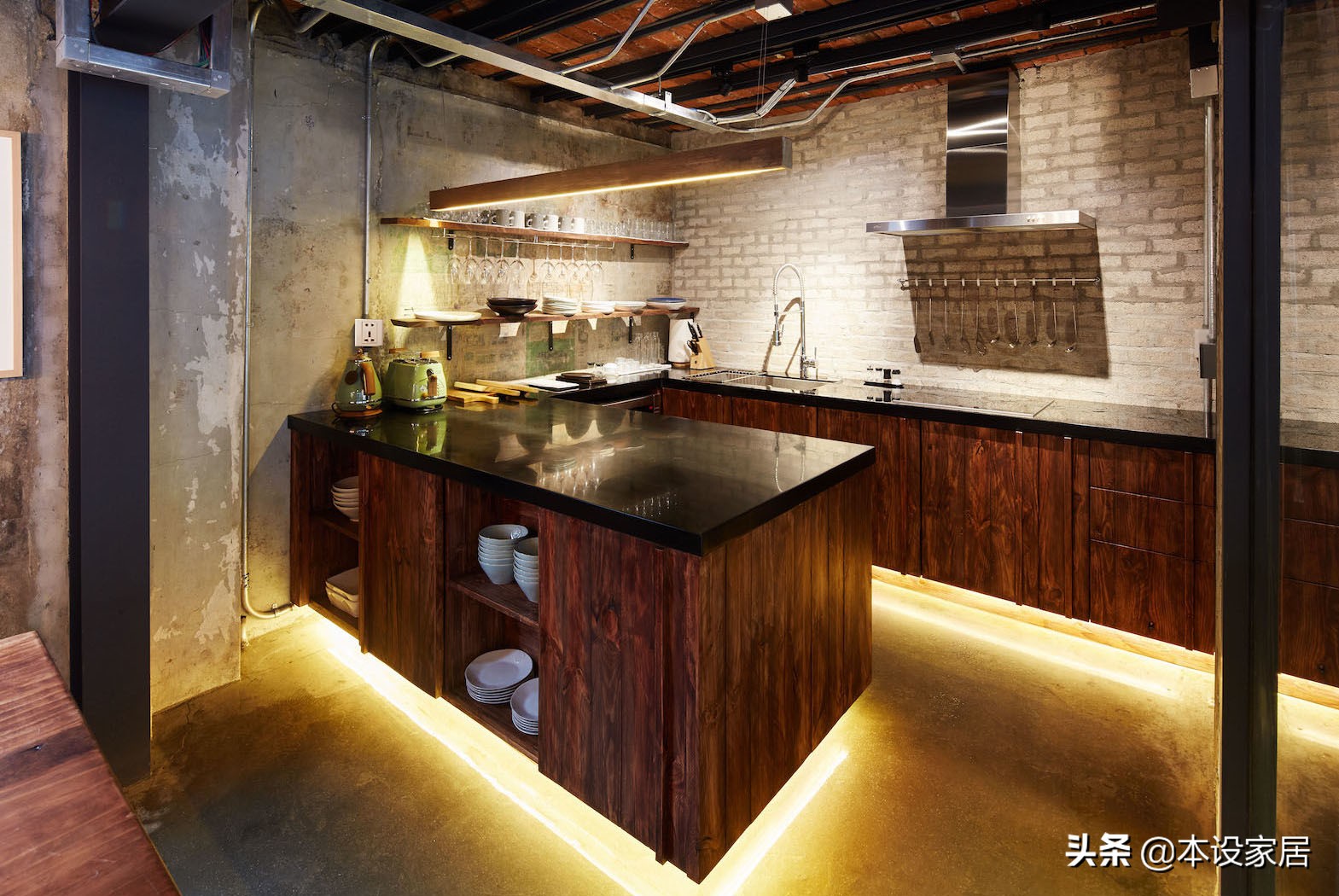 70后老阿姨端庄大方的拍照,60岁老阿姨拍照