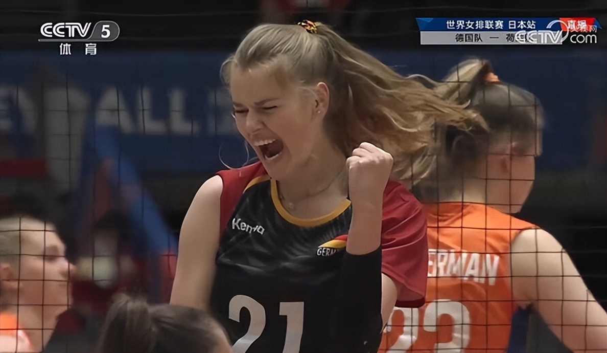 开局0:2落后中国女排上演惊天逆转,中国女排爆冷2比3战胜多米尼加