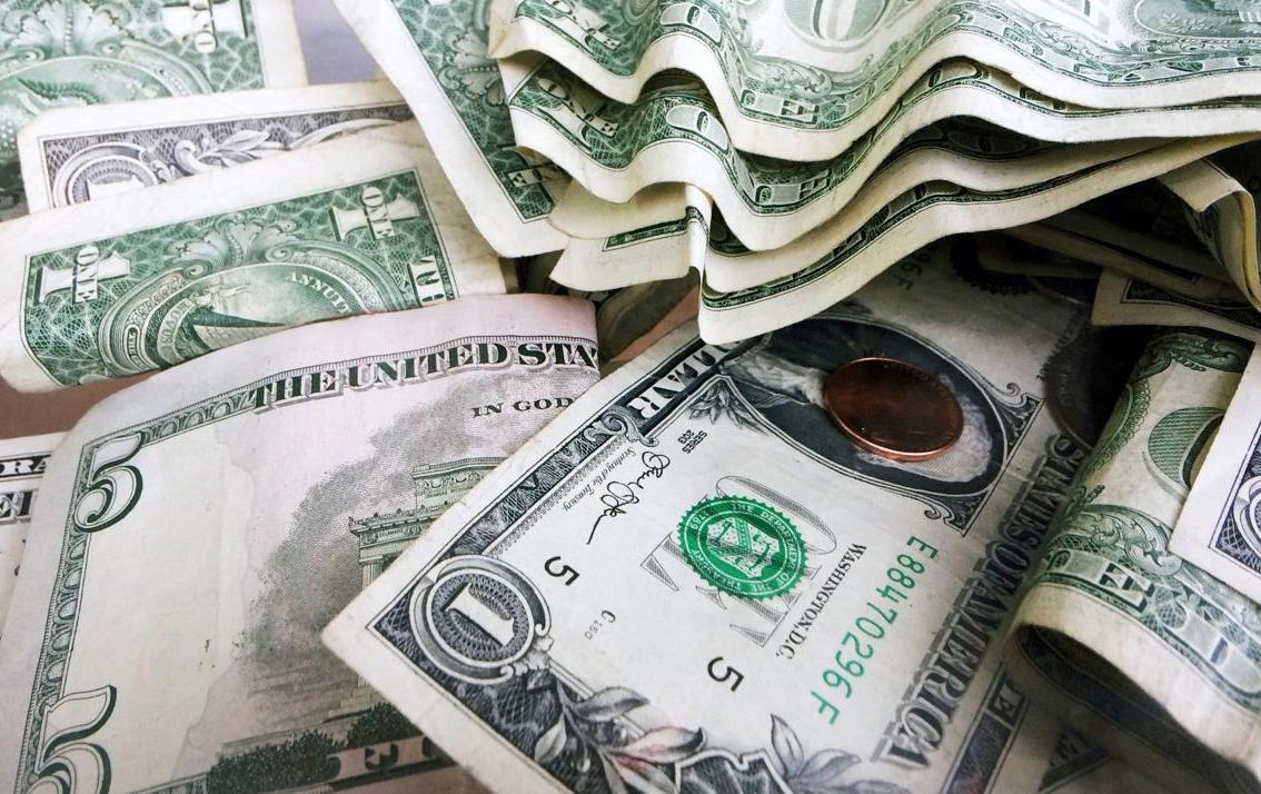 上半年美国gdp和中国gdp对比,美国和中国的gdp差距有多大