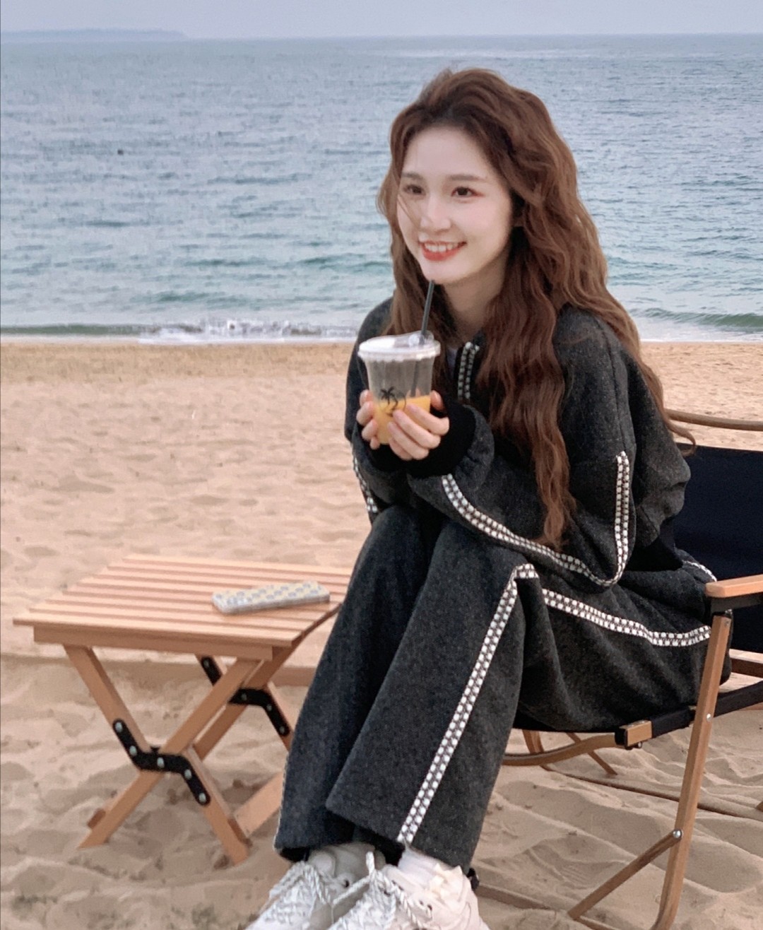 蛋卷发尽显复古质感,厌倦了卷发拉直发