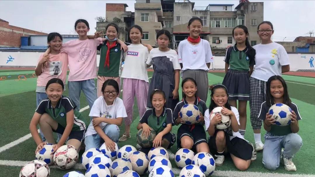 争当阳光好少年主题活动教案,争做阳光少年彰显足球精神