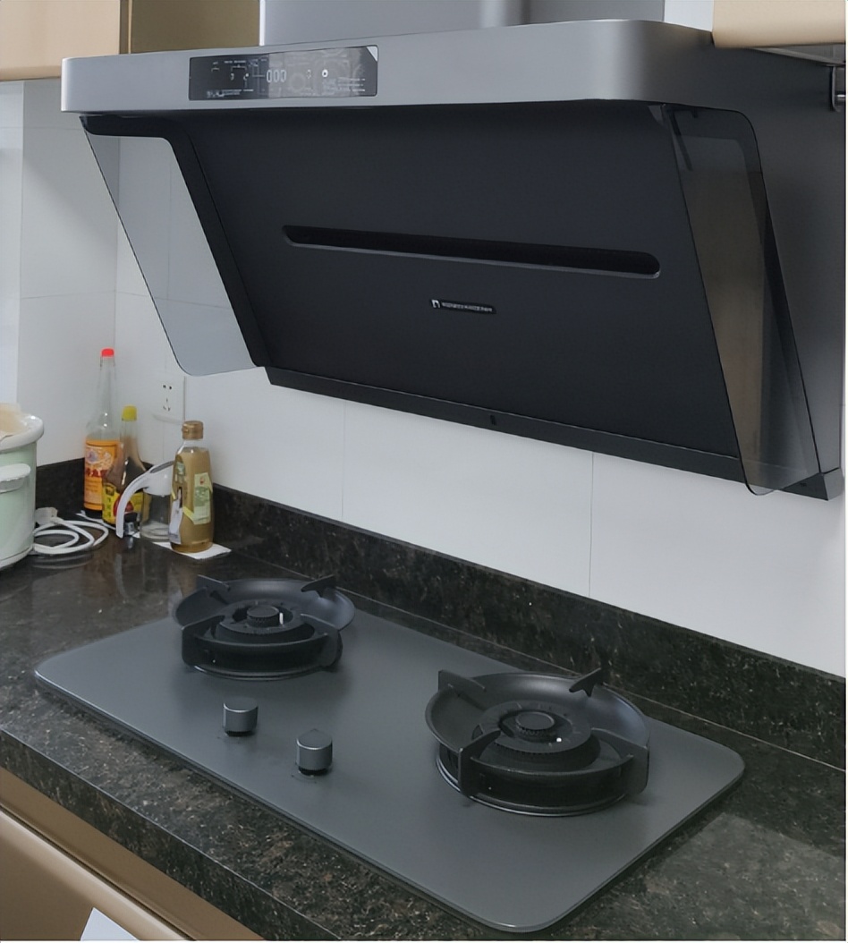 油烟机怎么选不占地方还好看,油烟机和燃气灶有必要买贵的吗