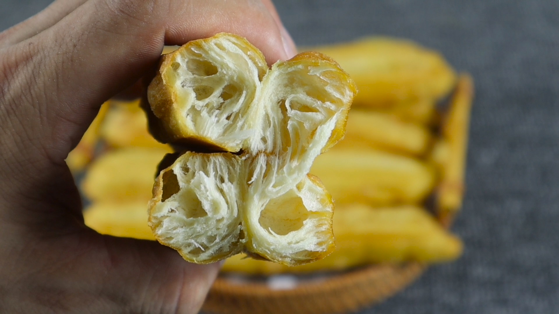 早点师傅教你炸油条商业级配方,早餐店30年炸油条配方公开