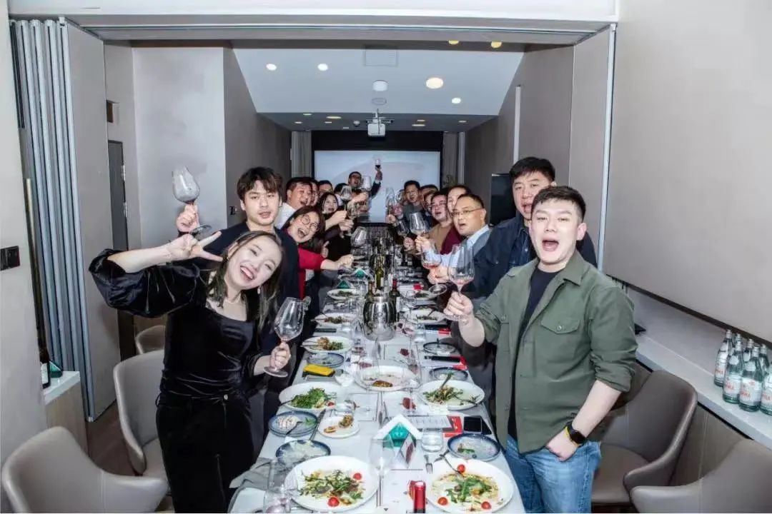 补贴8000万，爆品直降任选——挖酒网在成本飙升下逆势而为？