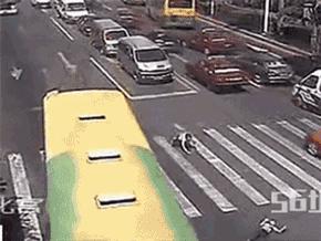 重庆客货车相撞致路人1死5伤,重庆客货车相撞已致5人死亡