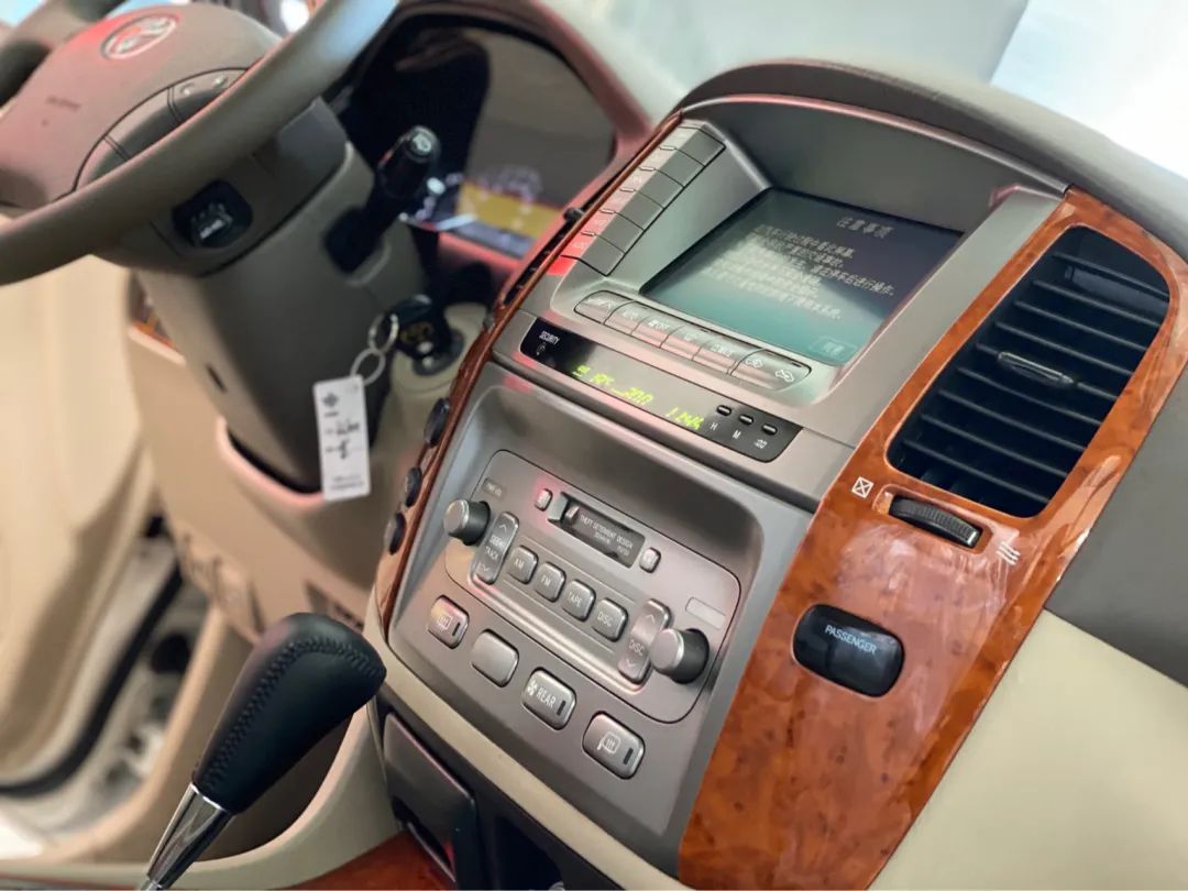 陆巡lc100中控台翻新视频,陆巡lc100内饰翻新