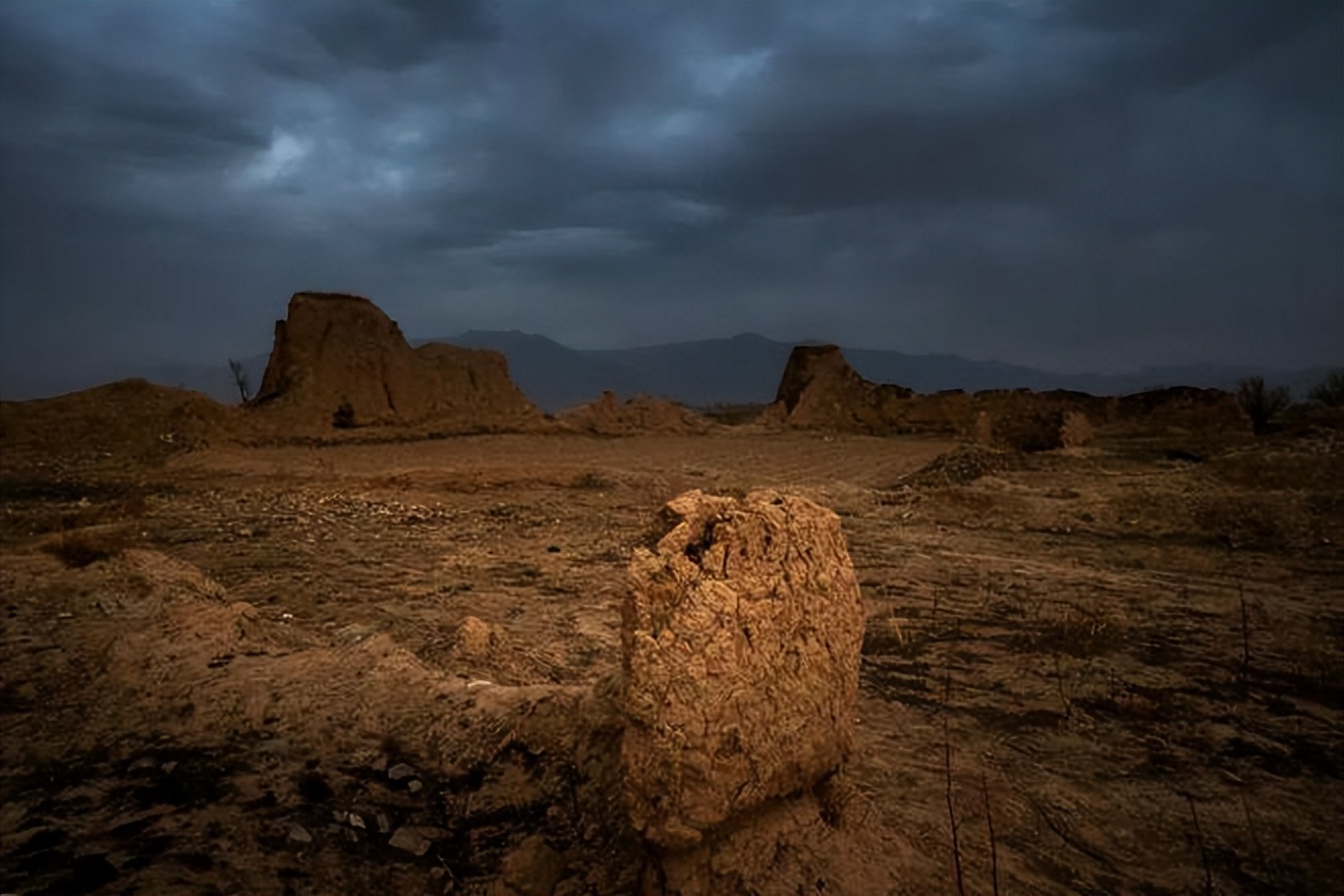 这群人想方设法，终于在沙漠中心洗上了热水澡