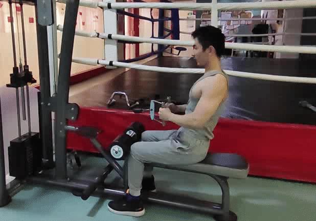 器械练背正确动作讲解,无器械练背动作教学