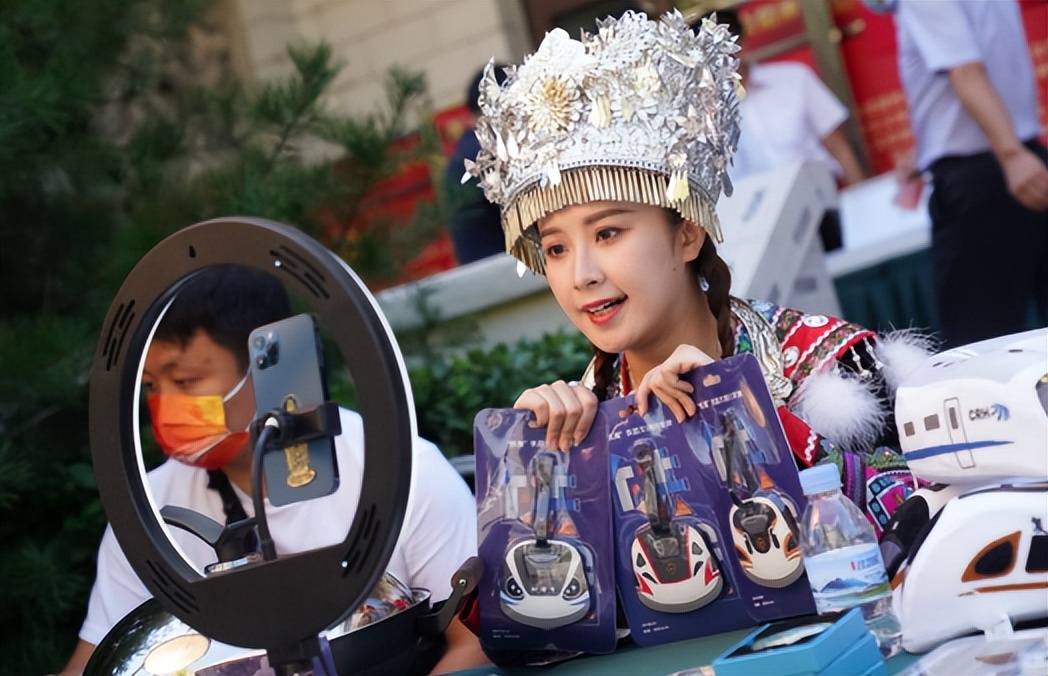 中国电商会被淘汰吗,电商为什么实体店干不过电商