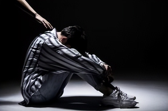 24岁小伙肠癌晚期治愈,小伙得了肠癌几年后自愈了